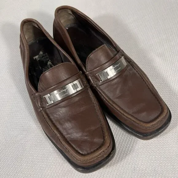 Salvatore Ferragamo Gancini Logo Plate Loafers Brown‎ Leather Men's Size 8.5 D