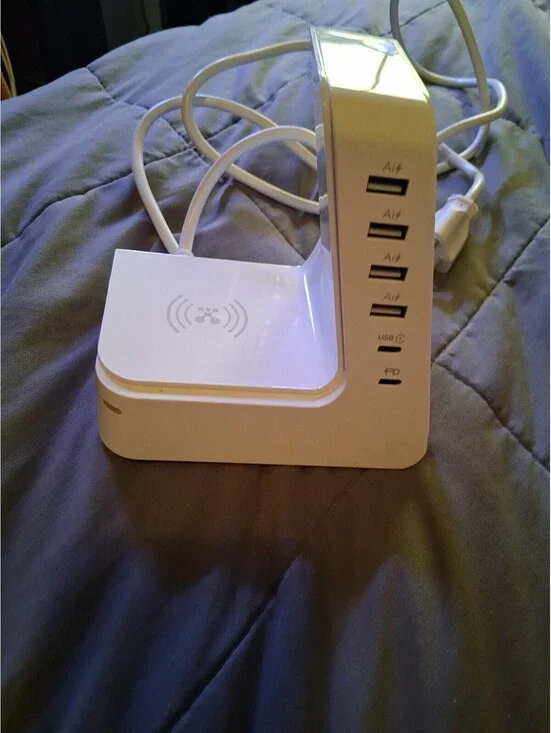 Atomi  Qi Wireless Charging Multiport Charge Tower- USED