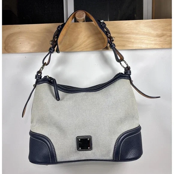 Dooney & Bourke Cream Navy Purse Hobo Shoulder Bag Canvas Classic Preppy 90s Y2K