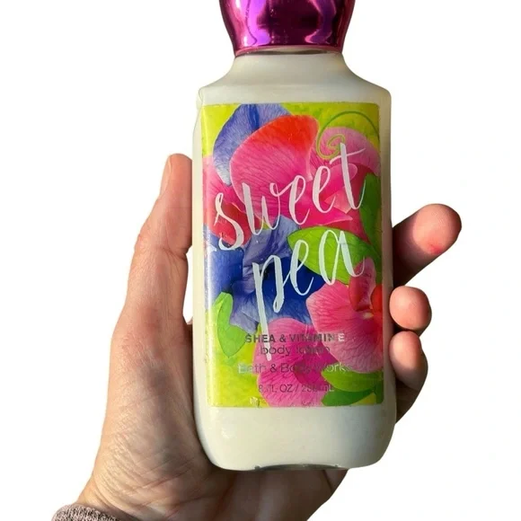 Bath & Body Works Sweet Pea Body Lotion 8 oz