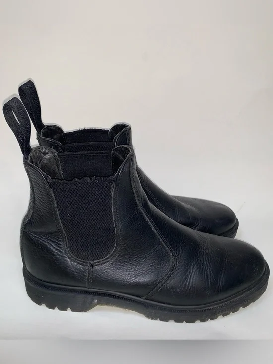 Doc Martens 2976 Chelsea Boots Black Leather Pull On Mens 9 Womens 10 US Emo