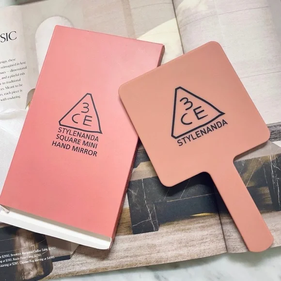 ЗCE Stylenanda‎ Handheld Mirror