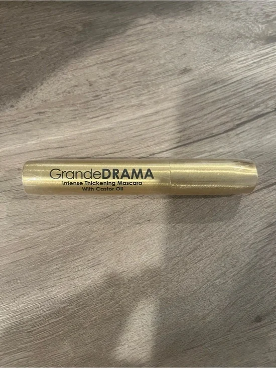 Intense Thickening Mascara with Castro Oil - by Grande Drama Lash