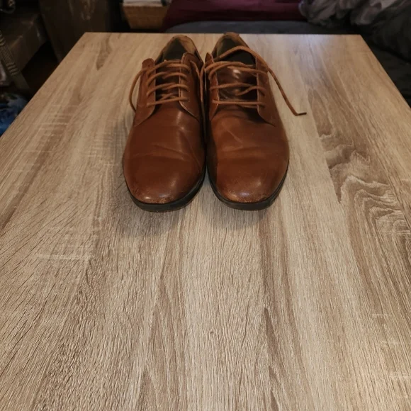 Clarks Tan Leather Men's Oxfords