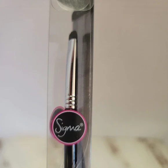 Sigma Beauty Products brush makeup E20 Short Shader NEW