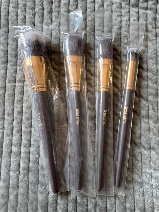 NEW in Box Terre Mère Makeup Brush Set — Gold & Brown Handle (4-Piece)