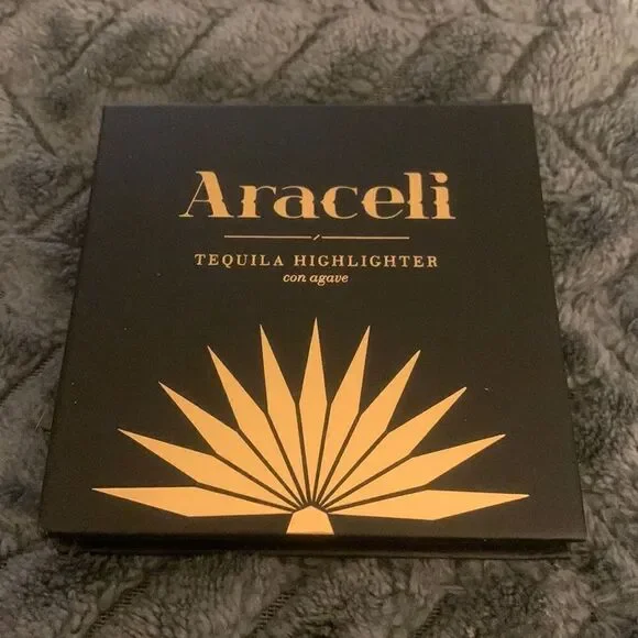 Araceli Tequila Highlighter
