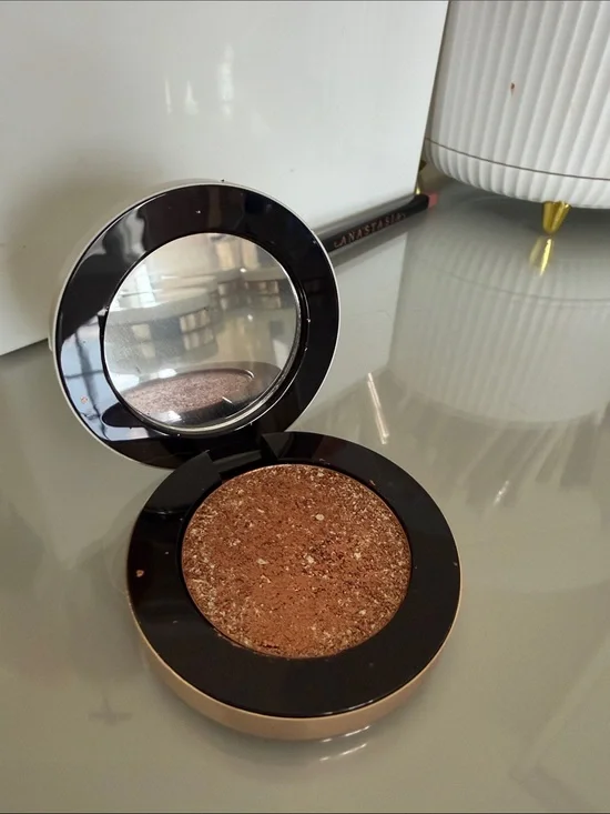 Make  Copper-Gold Single Eyeshadow