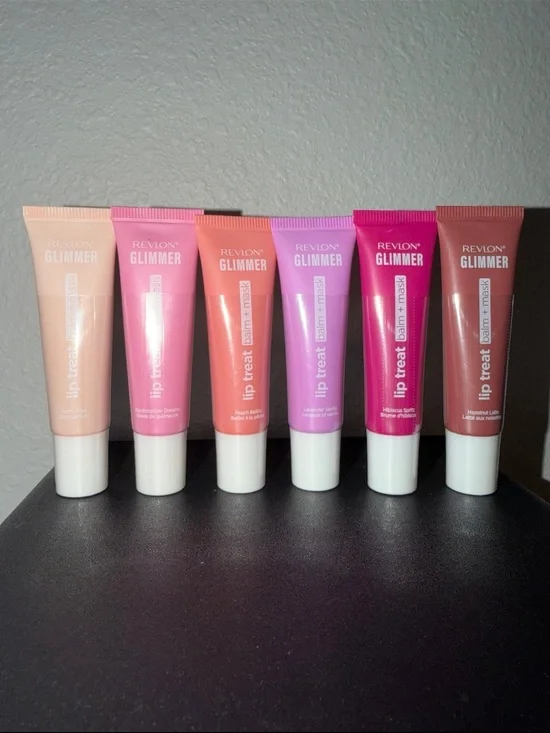 Revlon Glimmer Lip Treat Balm