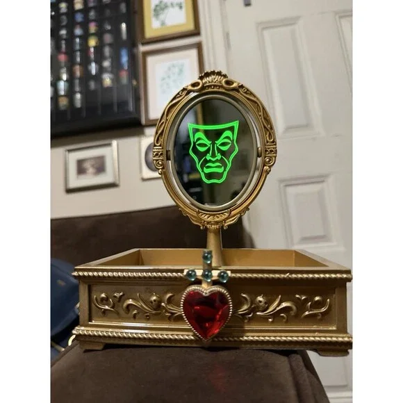 Bath & Body Works Disney Villains Evil Queen Magic Mirror Light Up Tray