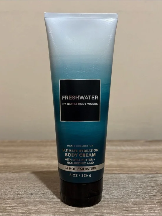 Bath & Body Works Freshwater Body Cream - Teal & White