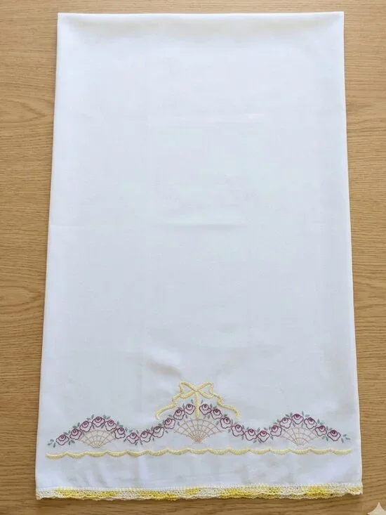 Vintage Embroidered Rose Fan Pillow Case Set. Extra‎ Large 2 Count