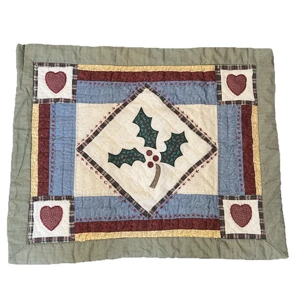 Brittanica Home Patchwork Quilted Pillow Shams Set of 2‎ Holly Berry Hearts