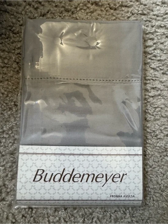 Buddemeyer Luxury Pillowcase Set in Light Gray