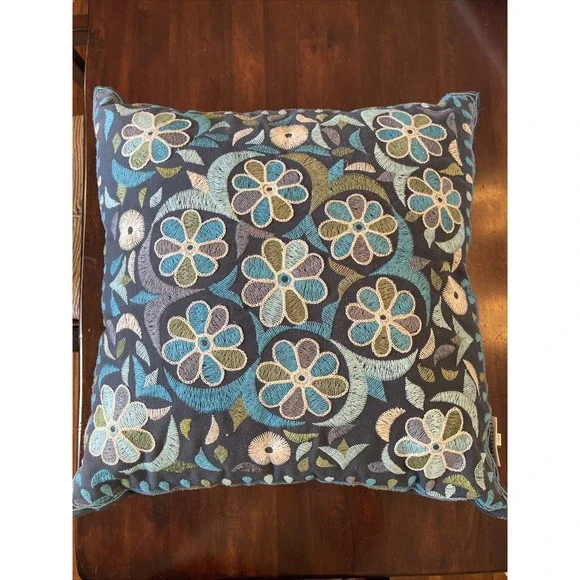 Pottery Barn Outdoor Pillow 18