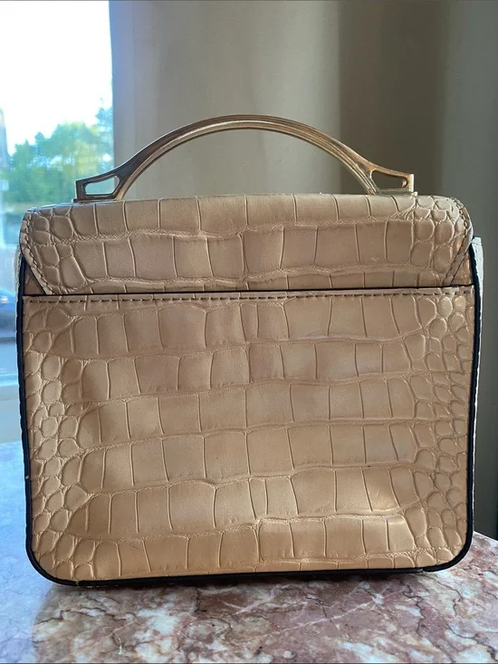Micheal Kors Bag faux embossed Crocodile Print Gold Tone Handle Adjustable Strap