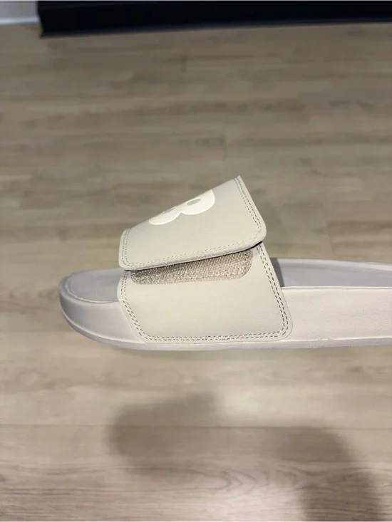 New Balance Men’s Slide Sandal in Light Beige