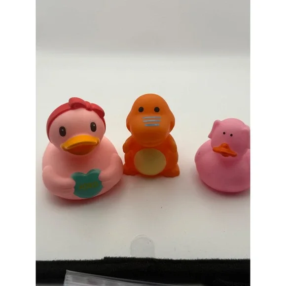 Infantino Rubber Bath Toy Set Pink XOXO Duck Orange Dinosaur Pink Pig Duck 3pc
