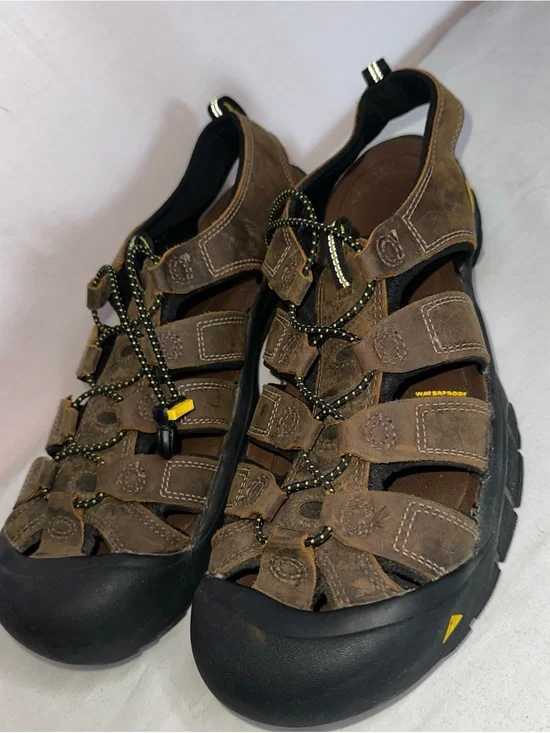 KEEN Brown Leather Men's Closed-Toe Hiking Sandals