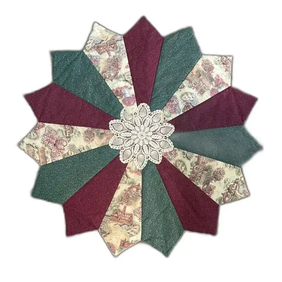 Green Red Lace Christmas Dresden Handmade Plate Quilt Block 32