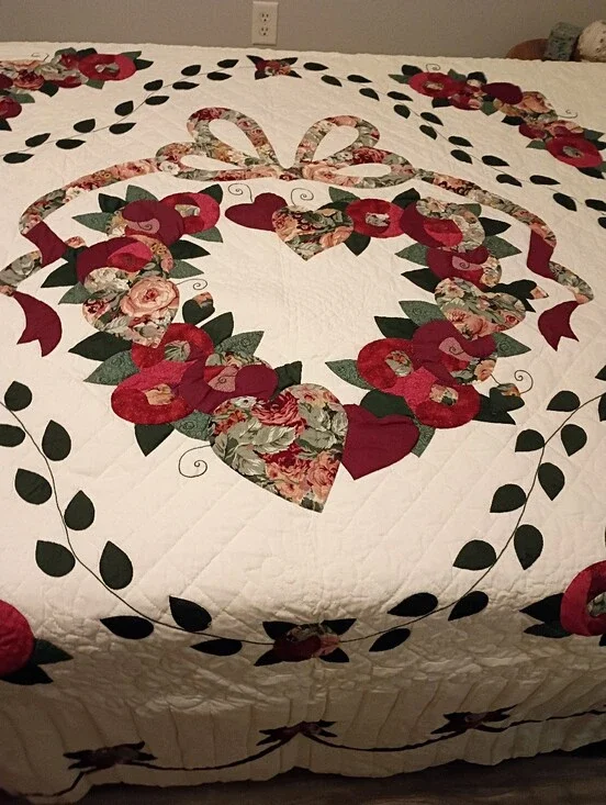 Vintage 1998 Handmade Amish Heart Ribbon Quilt Signed And Dated