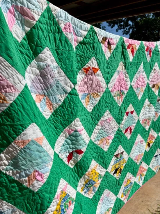 Vintage Handmade Multicolor Tulip Basket Quilt Hand Quilted Patchwork 88in x 72i