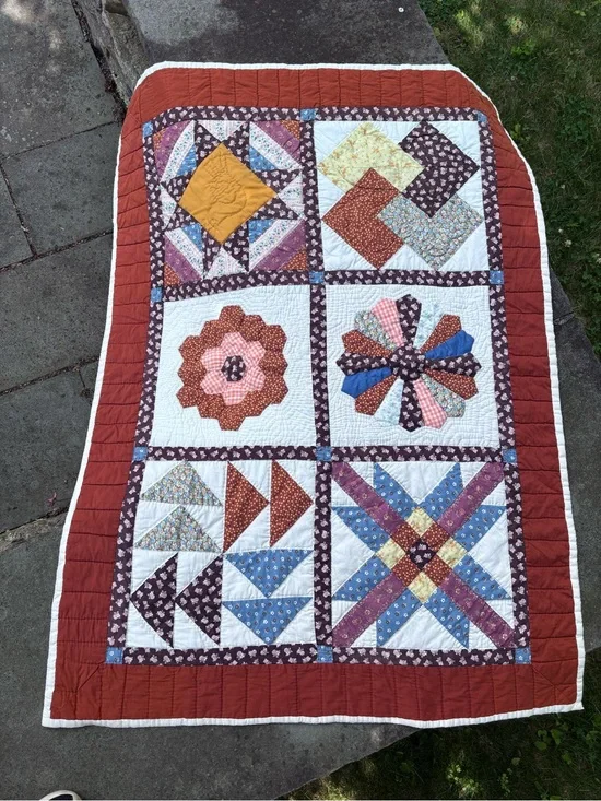 Vintage hand-sewn crib quilt/throw