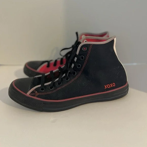 Converse All Star sneakers 9.5 men's black red high tops killer Xoxo