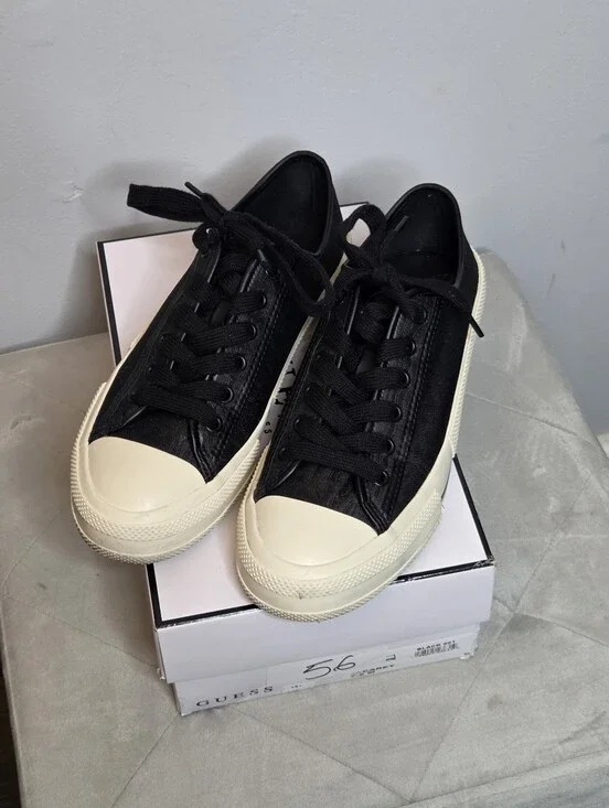 Guess Cary Women's Low-Top Canvas‎ Jacquard Sneakers with G monogram, Sz 7.5