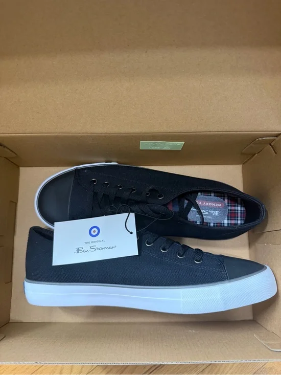 New in Box/Tag Mens Ben Sherman DORSET LO Memory Foam Black Sneaker Shoe Size: 9