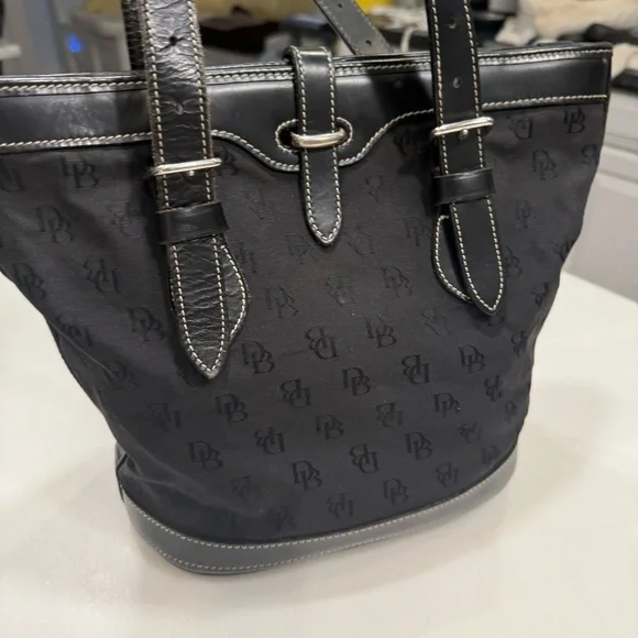 Dooney & Bourke Vintage Cabriolet Bucket Bag Black Canvas & Leather EUC