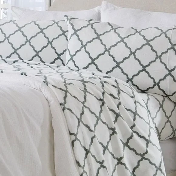 Lattice Velvet Twin Sheet Set.  White and Jade