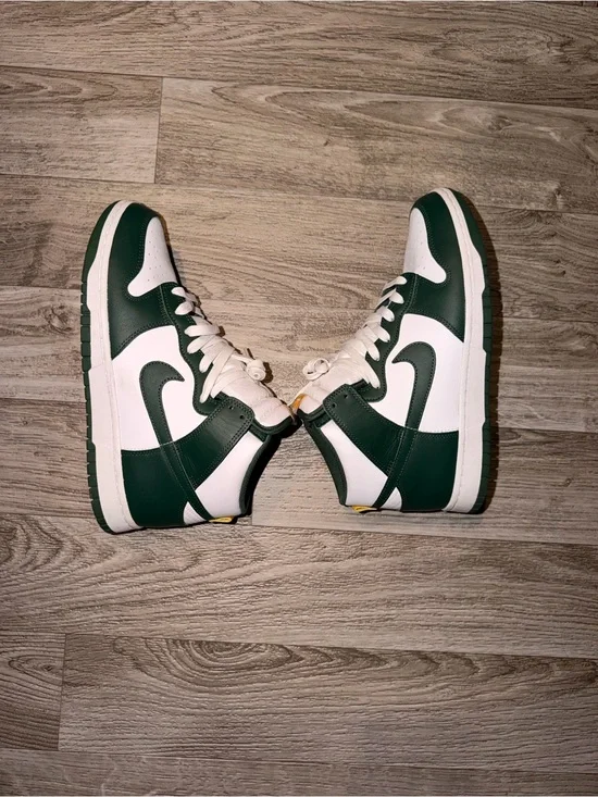 Nike Men’s High-Top Sneakers in White and Dark Green