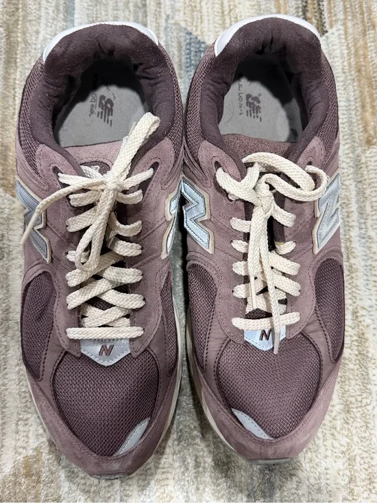New Balance Mauve Suede and Mesh Sneakers with Cream Laces