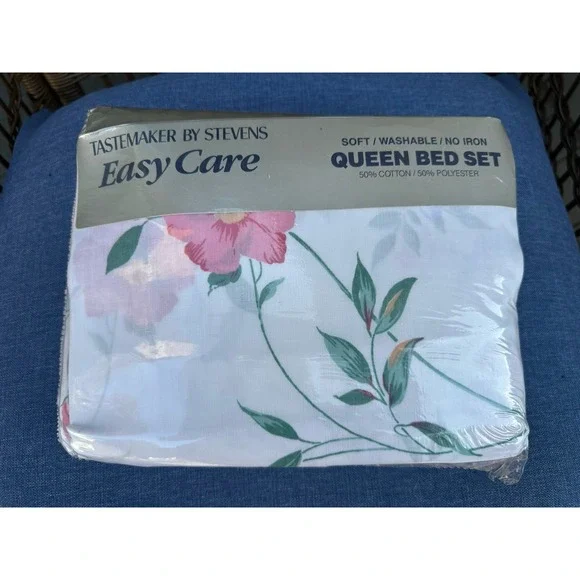 Vintage Tastemaker floral no Iron floral Queen Sheet Set  New