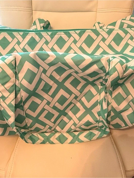Waverly Teal & White Geometric Pattern Tote