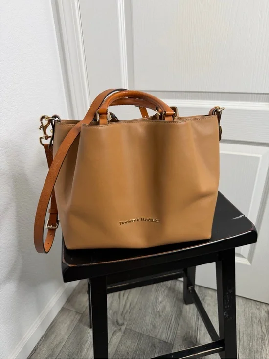 Dooney & Bourke Large City Barlow