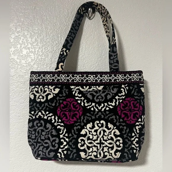 Vera Bradley NWOT Stylish Black and Purple small hand Bag