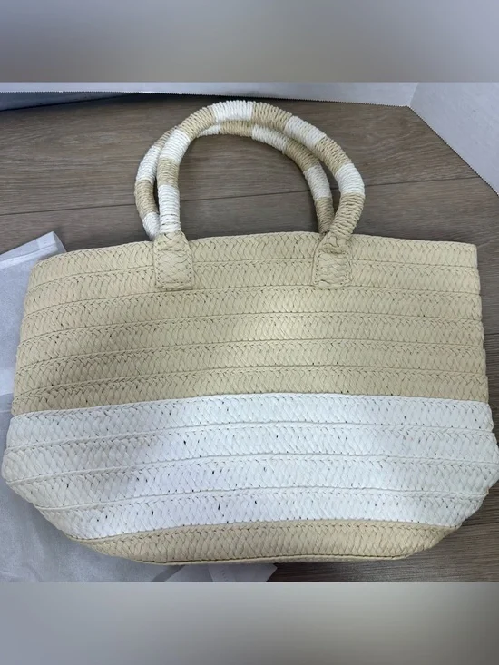 NWT Altru Beige & White Woven Straw Tote Bag