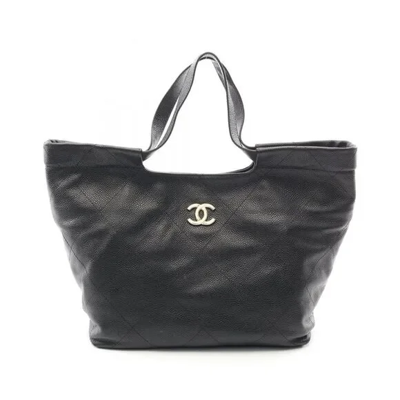 CHANEL Matelasse Grained Calf Tote Bag