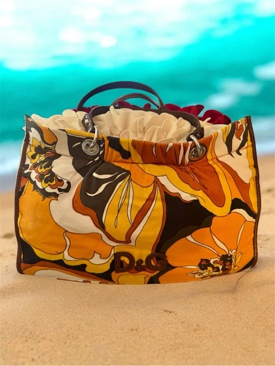 D&G 💯Floral Canvas Tote in Yellow, Orange, Black,Brown ,Cream 🤩