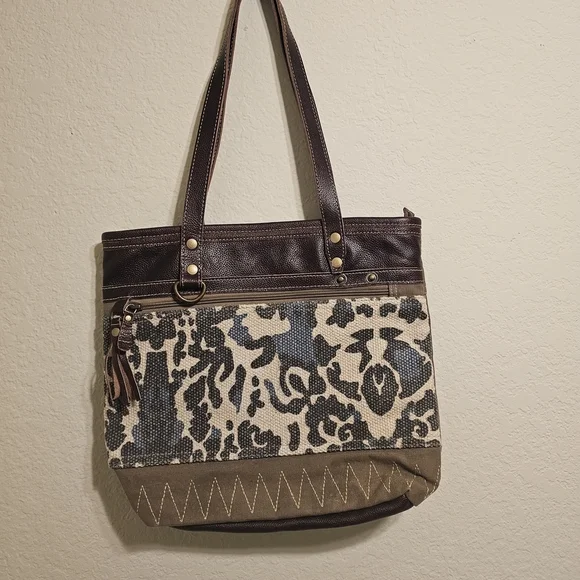 Myra Bag Brown Canvas Tote with  Brown and Cream Patterned Tote Bag - Unbranded