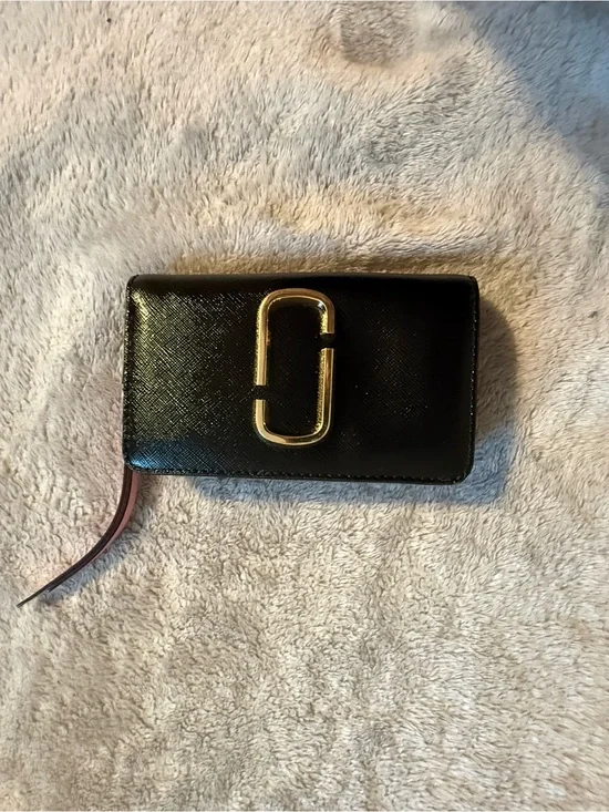 Marc Jacobs black saffiano leather wallet