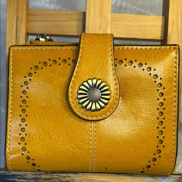 NWOT leather sunflower closure bifold large wallet