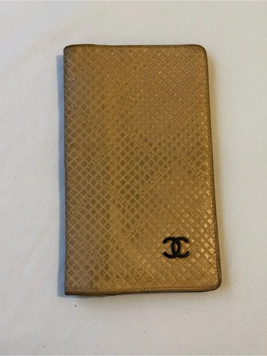 AUTHENTIC Y2K VINTAGE Chanel Beige Quilted Lambskin Crossword long wallet
