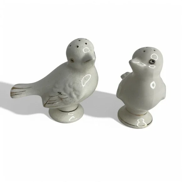 Dove Bird Salt and Pepper Shakers VTG White Gold Mid‎ Century 3