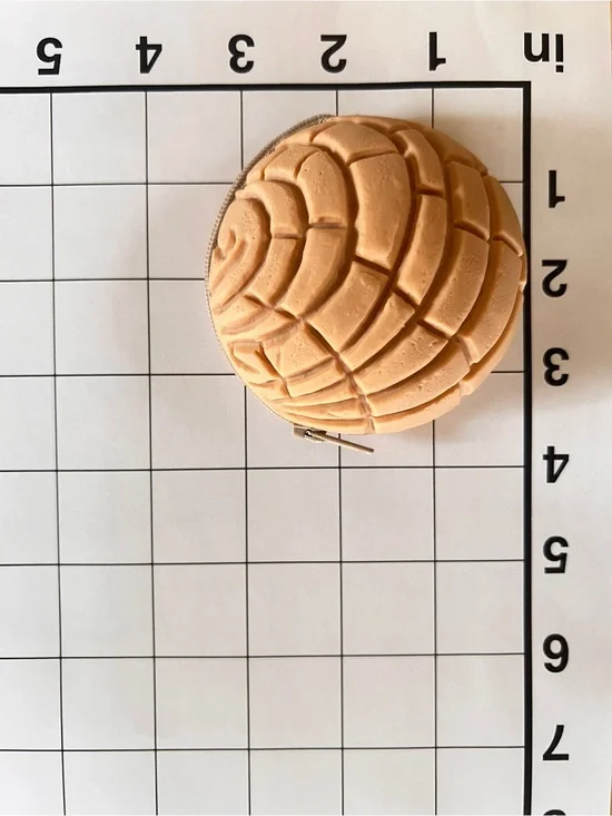 Round Peach Pastry Coin Purse - Textured Shell Design