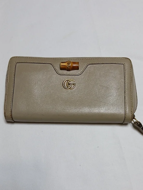 Gucci Diana Continental Beige Leather Zip-Around Wallet with Bamboo Accent