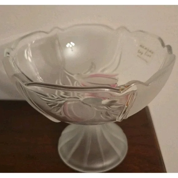 Vintage(NEW) Glasax Footed Bowl‎ Pink Frosted Embossed Tulips