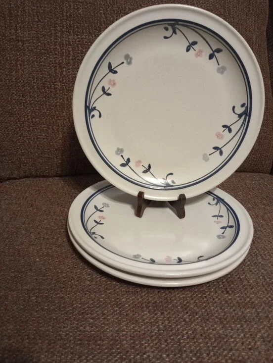 Pfaltzgraff Windsong Pattern Stoneware 10 1/4